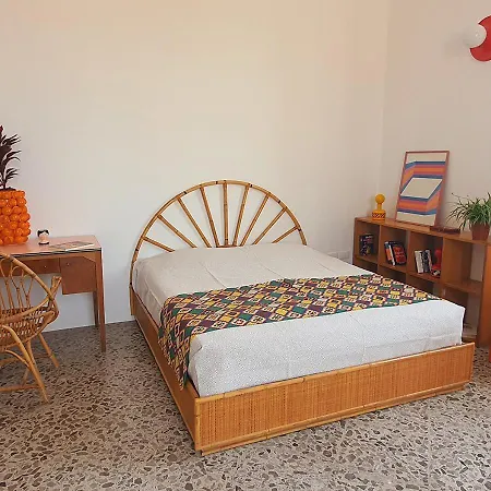 Grande Casa Con Terrazza Al Centro Di